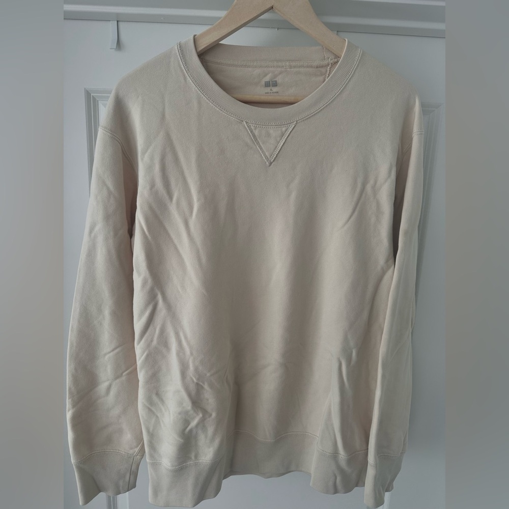 Uniqlo Off-White Crewneck Sweatshirt